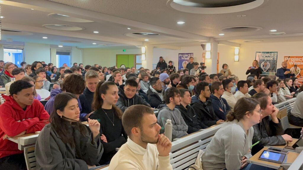 Project Week : les étudiants d’Epitech, de l’ISEG et d’e-artsup travaillent main dans la main pour JCDecaux