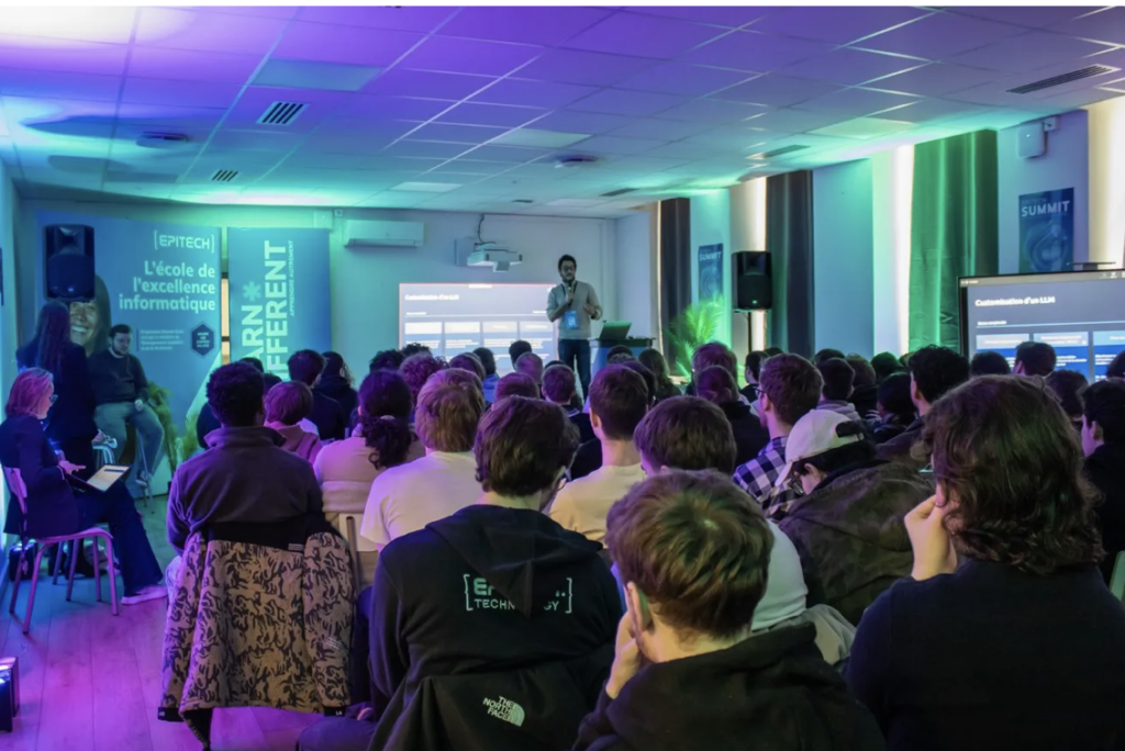 Conférence durant l'Epitech Summit 