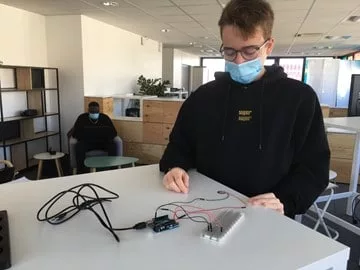 „Buzzer Hero“&nbsp;: quand l’électronique s’invite à Epitech Lyon