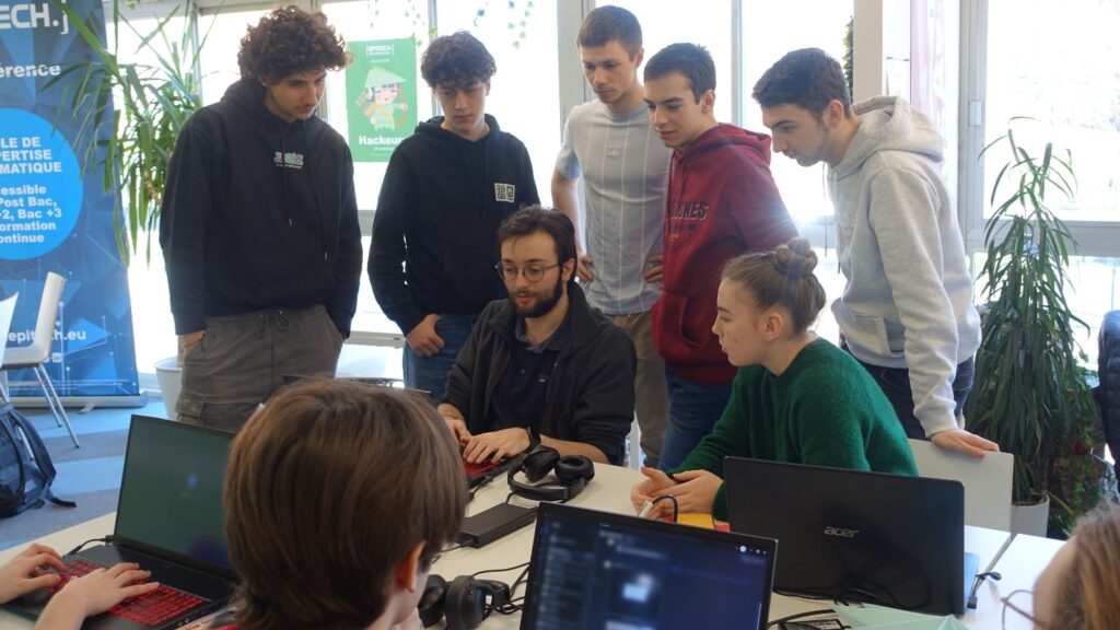 DEFNET 2023&nbsp;: Epitech Rennes se joint à l’Armée pour un entraînement intensif de cyberdéfense